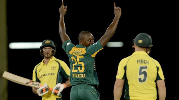 South Africa defend 189 against Australia to earn bonus point