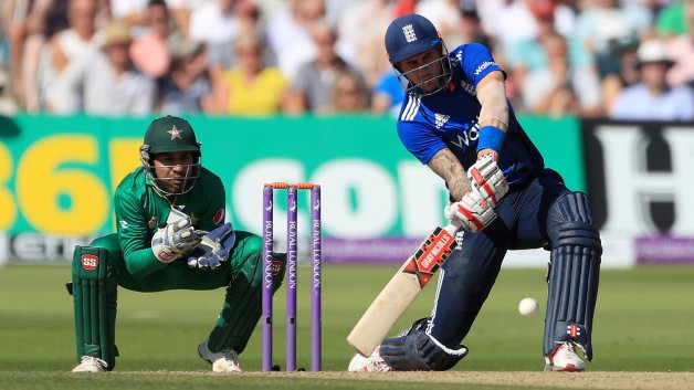 Eng v Pak 3rd ODI: Record-breaking England seal series
