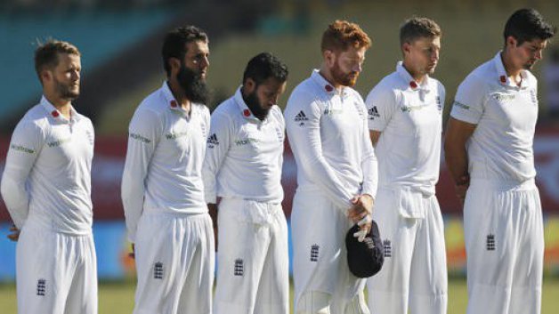 england players pay respect to world war 1 soldiers 5413 England players pay respect to World War 1 soldiers