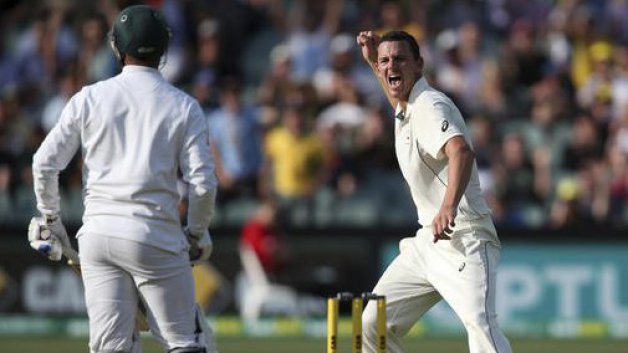 AUS v SA 3rd Test: South Africa 165/7 at dinner