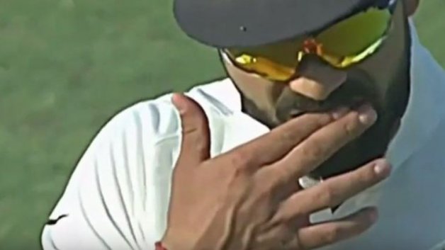 after faf du plessis british tabloid alleges virat kohli of ball tampering 6643 After Faf du Plessis, British tabloid alleges Virat Kohli of ball tampering