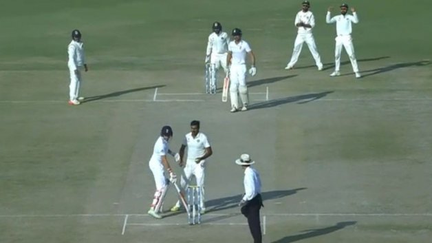 watch root comes up with new tactic for drs ashwin decides not to bowl 6795 Watch: Root comes up with new tactic for DRS; Ashwin decides not to bowl