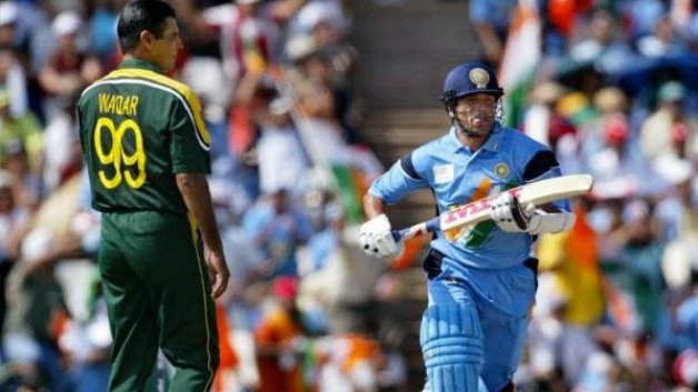 Waqar, Tendulkar celebrate their 'special day' with mutual admiration