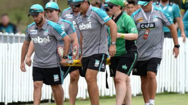 wbbl dottin rushed to hospital after nasty on field collision 7413 WBBL: Dottin rushed to hospital after nasty on-field collision