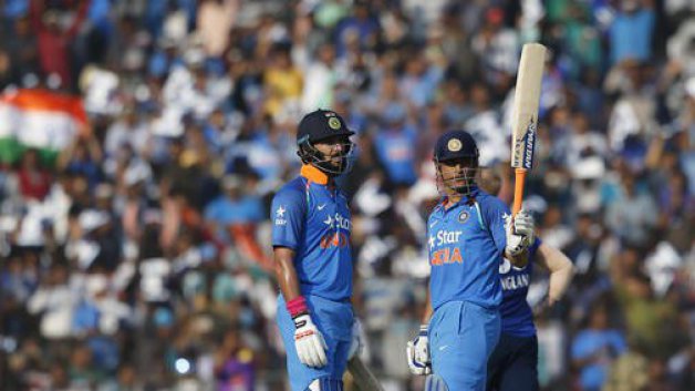 ind v eng 2nd odi yuvraj dhoni twin centuries take india to 381 6 7835 IND V ENG 2nd ODI: Yuvraj-Dhoni twin centuries take India to 381/6