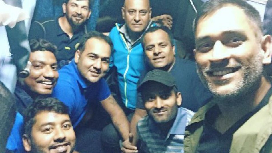 dhoni back to basics travels in train with jarkhand ranji team 8464 Dhoni Back to Basics: Travels in Train with Jarkhand Ranji Team