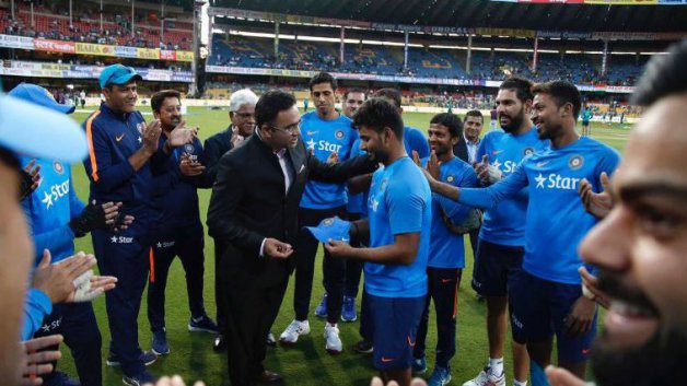 ind v eng 3rd t20i england opt to field first pant makes his debut for india 8080 IND V ENG 3rd T20I: England opt to field first, Pant makes his debut for India