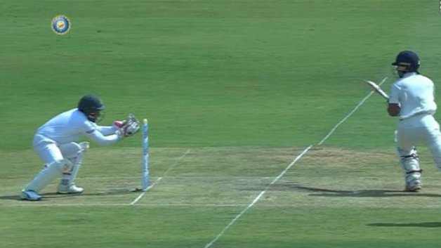 watch mushfiqur rahim messes up a stumping chance to remove wriddhiman saha 8258 WATCH: Mushfiqur Rahim messes up a stumping chance to remove Wriddhiman Saha