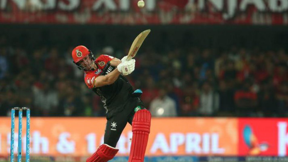 AB de Villiers fireworks takes RCB to 148 for 4 against Kings XI Punjab