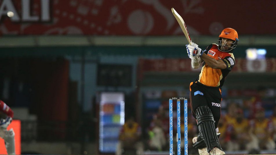 Sunrisers' top 3 hit Punjab for 207 for 3