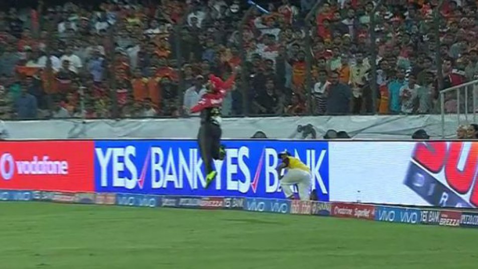 Mandeep Singh flies at the boundary to stop a certain six