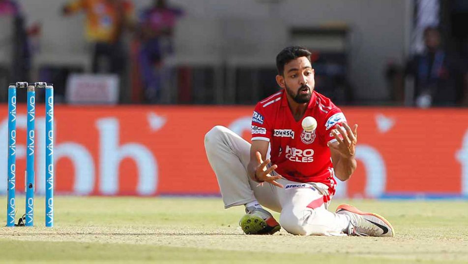 Swapnil gets Dhoni with a juggling caught and bowled Swapnil gets Dhoni with a juggling caught and bowled