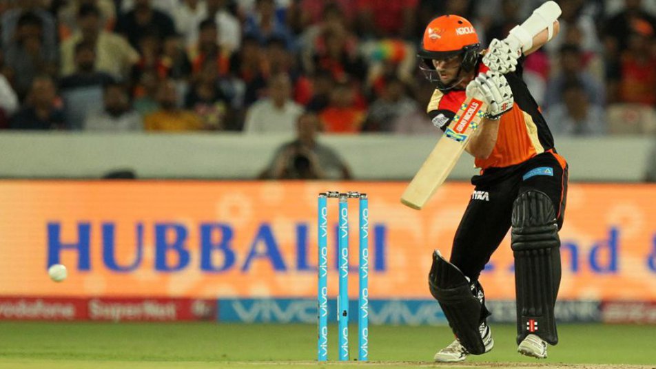 Williamson's class drives Sunrisers to 15 run win over Delhi Daredevils