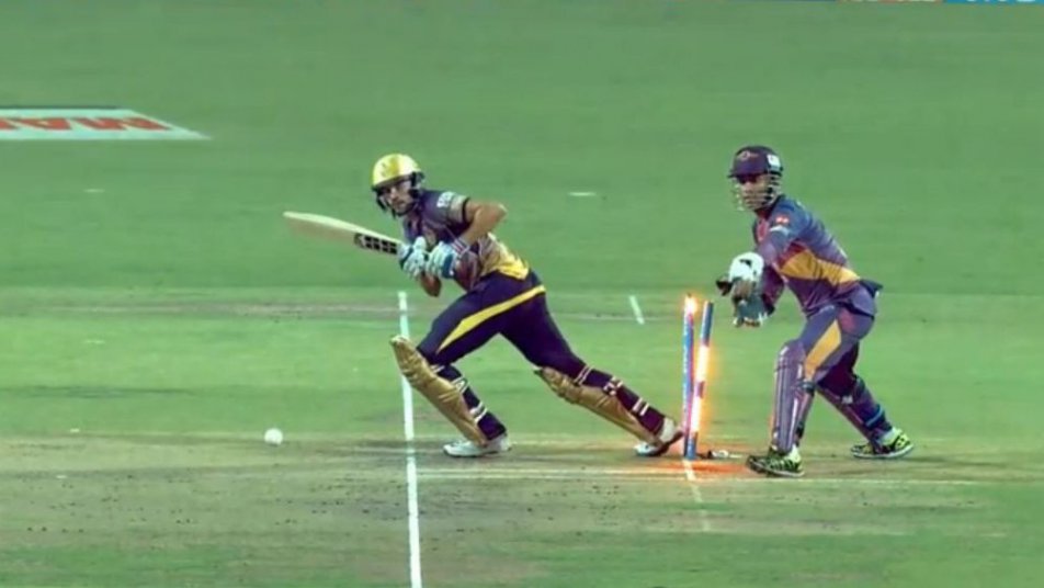 How a sloppy Jackson managed to surprise Dhoni