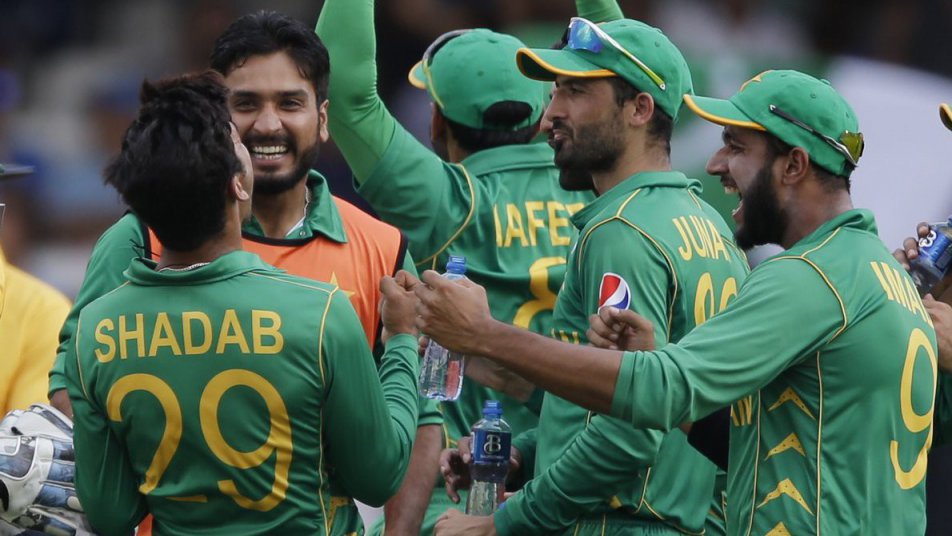 pakistan thrash india to lift maiden champions trophy 10603 Pakistan thrash India to lift maiden Champions Trophy