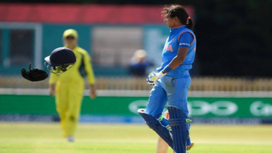 watch harmanpreet shouts at deepti for mix up forgets about reaching 100 11170 WATCH: Harmanpreet shouts at Deepti for mix-up, forgets about reaching 100