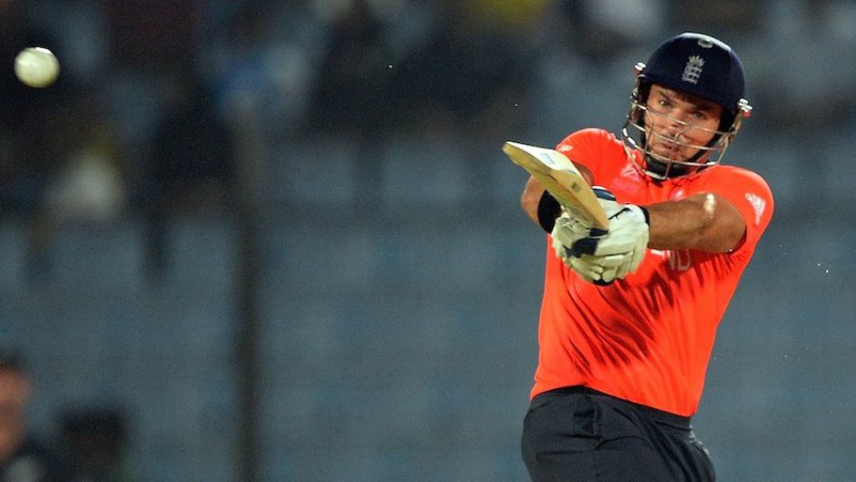 Michael Lumb forced to retire due to ankle injury