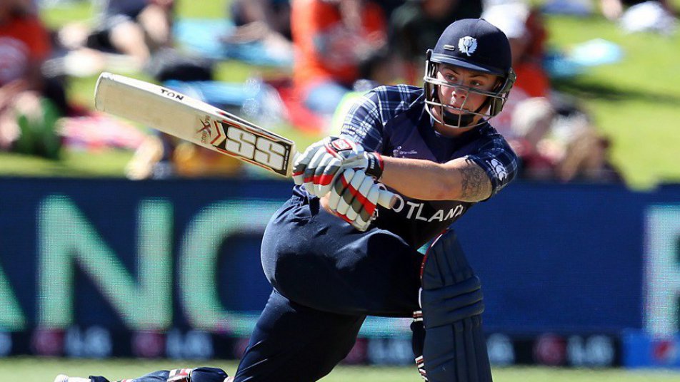 Wrist injury forces Scotland batsman Matt Machan to retire at 26