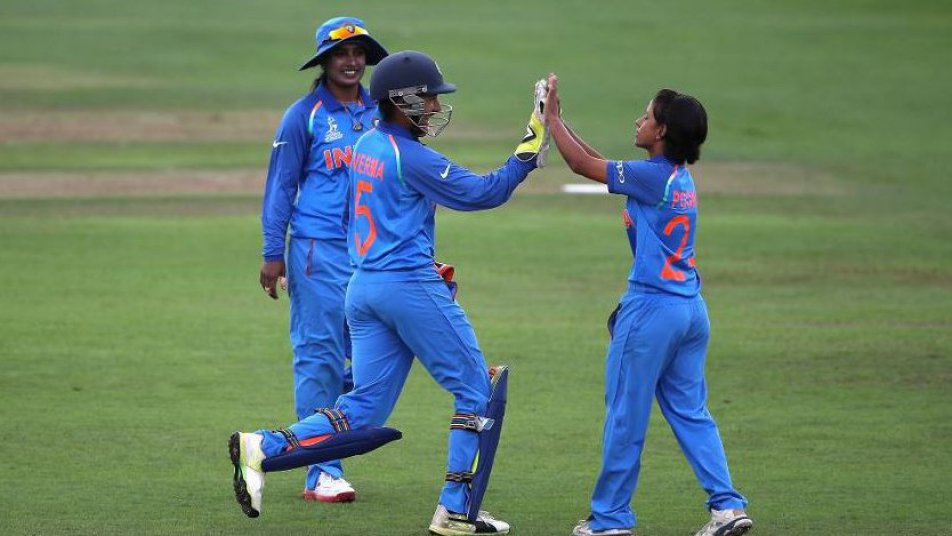 wwc india dodge sri lanka threat to put one foot in semifinal 10894 WWC: India dodge Sri Lanka threat to put one foot in semifinal