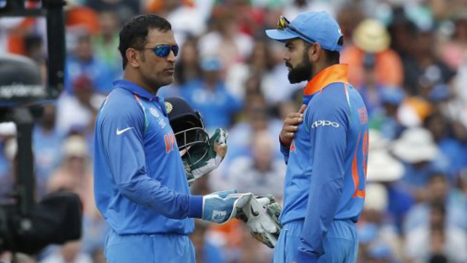 kohli backs under fire dhoni 10927 Kohli backs under-fire Dhoni