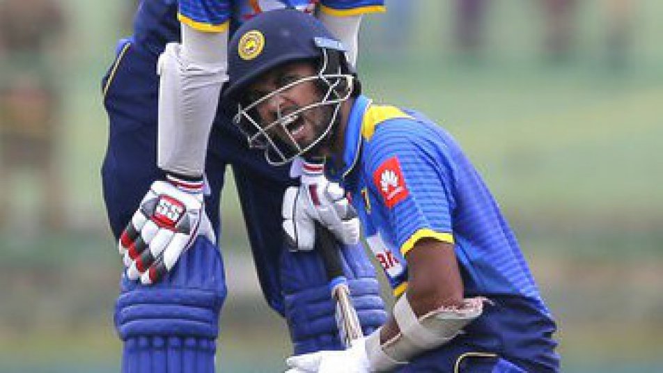 dinesh chandimal ruled out of india series with fractured thumb 11818 Dinesh Chandimal ruled out of India series with fractured thumb