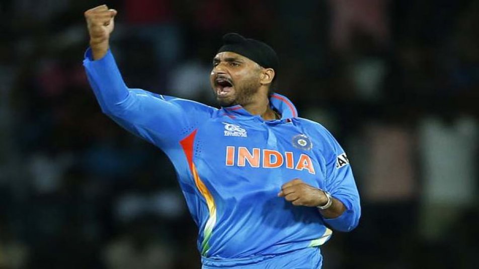 Dhoni has affected 14 stumpings off the bowling of Harbhajan Singh – the most. (Photo: AFP)