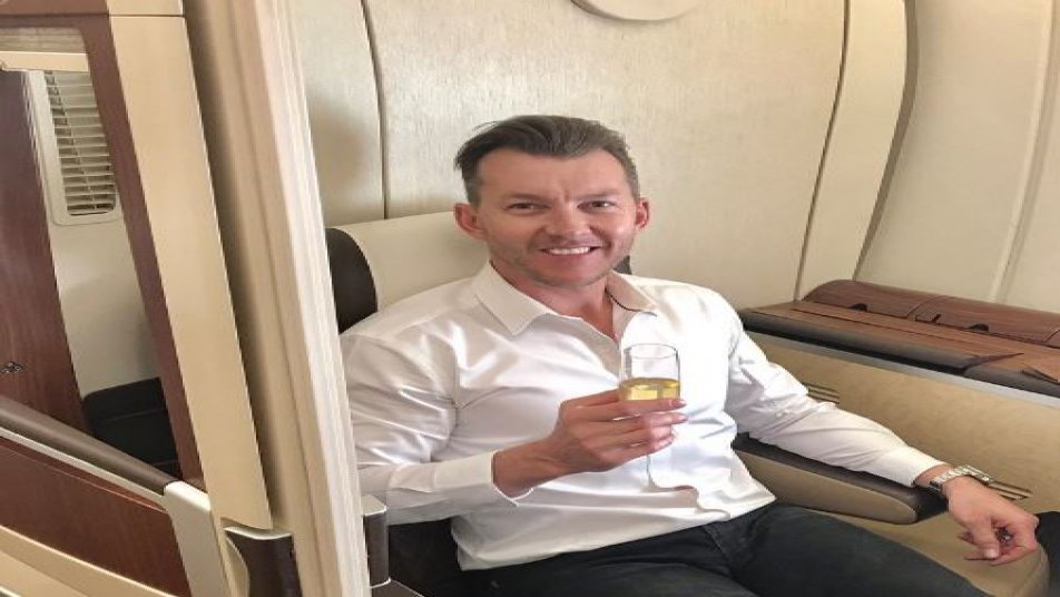 After Pat Cummins Brett Lee donated 41 lakh rupees for oxygen supply in Indian hospitals tweeted India is my second home corona virus कोरोना संकट में पैट कमिंस के बाद ब्रेट ली ने डोनेट किए 41 लाख रुपये, ट्वीट कर कहा- भारत मेरे लिए दूसरा घर