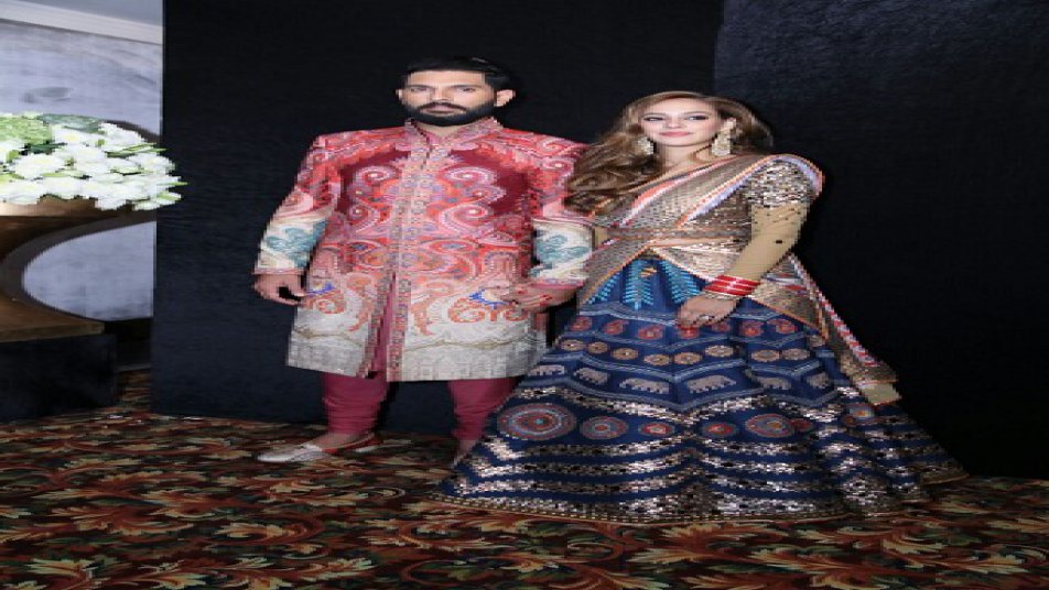 Here Are The Unseen PIctures Of Yuvraj-Hazel Wedding Reception In Delhi