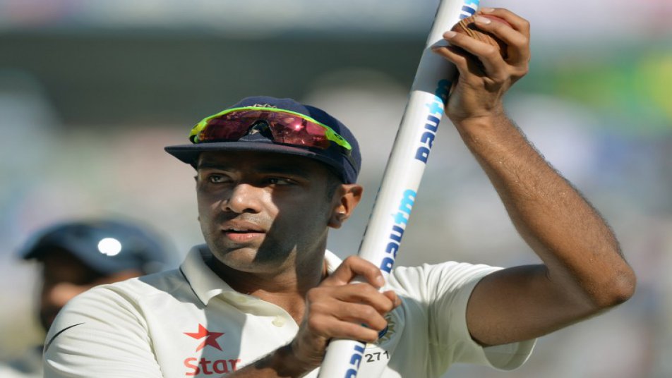 R Ashwin is ranked second with 865 points