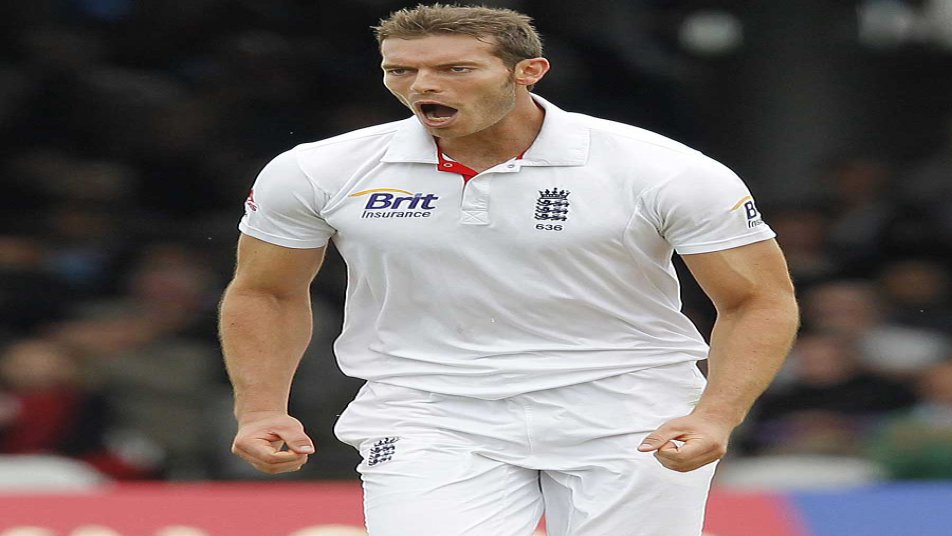 Former England pacer Chris Tremlett shows off muscle gains