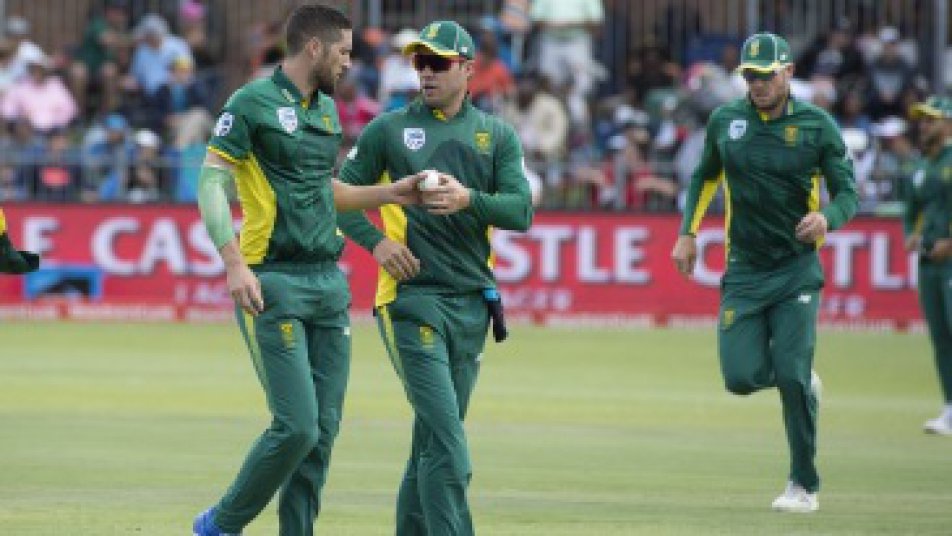 De Villiers to lead South Africa T20 side in England