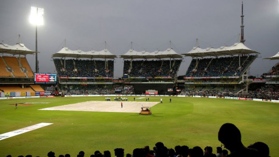 rain delays start of australia s innings in first odi 12126 Rain delays start of Australia's innings in first ODI