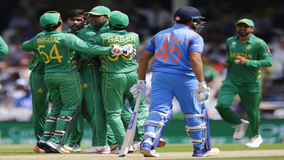 Gambhir shuts up Hurriyat chairman for his pro-Pakistan tweet