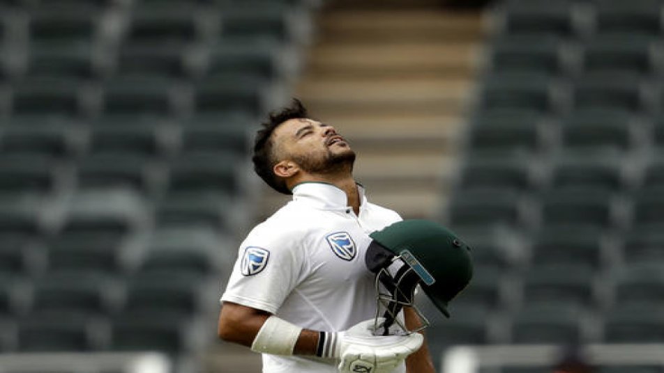 JP Duminy was the other star of the day as the left-hander scored a superb 155 runs to lead South Africa to a commendable 388/3 at stumps on Day 1 of the third Test. (Photo: AP)