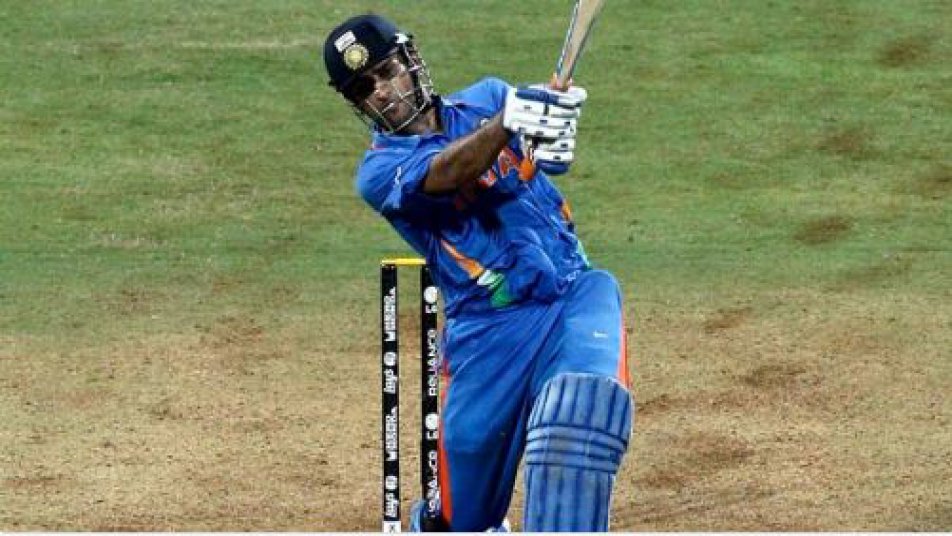 Sehwag reveals why he delayed his tribute to Dhoni