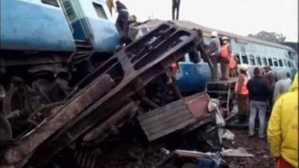 Odisha Rail Accident: Railway Board explains the functioning of interlocking watch video Odisha Rail Accident: ਕਿਵੇਂ ਵਾਪਰਿਆ ਬਾਲਾਸੋਰ ਰੇਲ ਹਾਦਸਾ, ਰੇਲਵੇ ਬੋਰਡ ਨੇ ਦੱਸਿਆ ਕਾਰਨ, ਦੇਖੋ ਵੀਡੀਓ