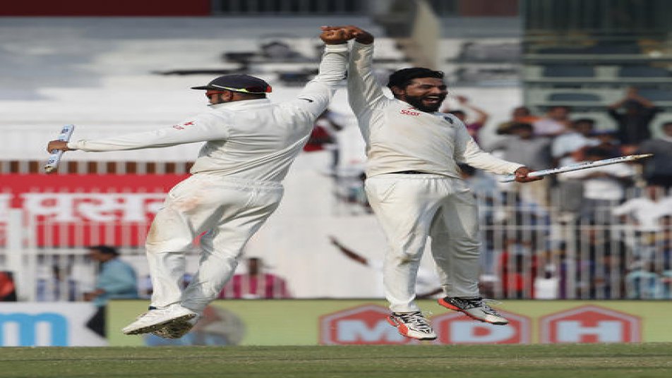 WORLD RECORD: 1st time ever 2 spinners are at the top of ICC Test rankings