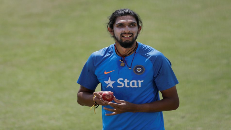 Ishant Sharma is the third bolwer who picked 15 wickets during Australia’s tour of India in 2008