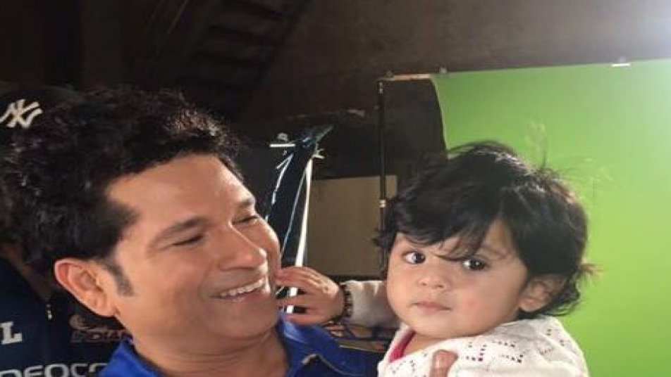 Sachin's adorable moments with 'bundle of joy' Hinaya Heer