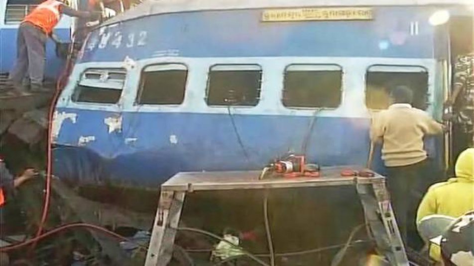 Gautam Gambhir tweets emotional message after Hirakhand express derailment