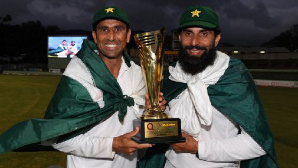 No Misbah, Younis as Pakistan look to new Test era