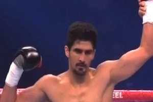 Vijender Singh marks hat-trick of knockout victories in pro boxing