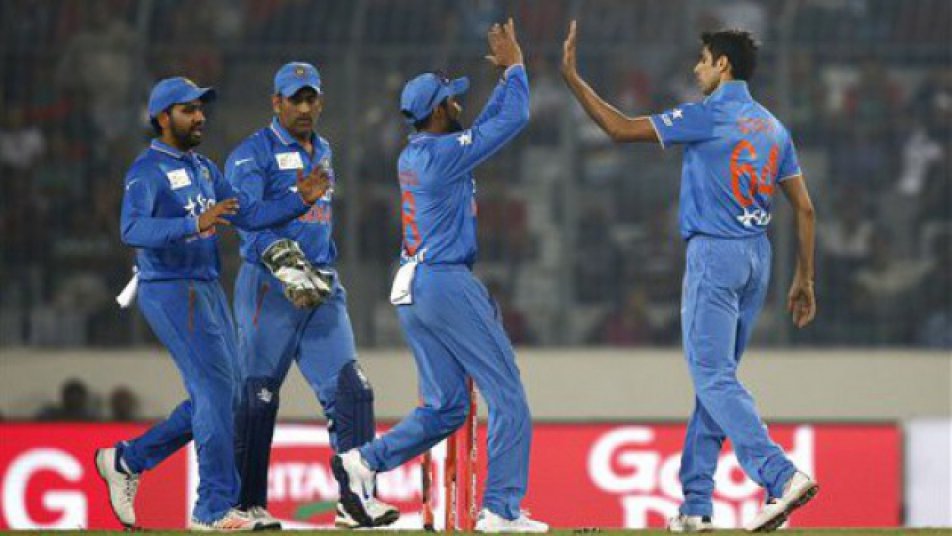 Nehra managed to score 18.4 in the YoYo ratings. It is also worth mention that his score is more than MS Dhoni in the test. (Photo: AP)