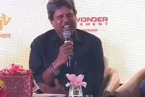 Dhoni Vs Virat: Baap ko baap rehene do, bete ko beta, says Kapil Dev