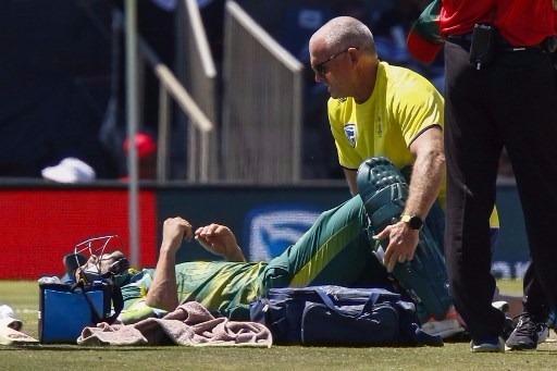 Faf du Plesis ruled out for six weeks