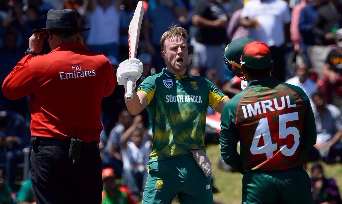 de villiers De Villiers' 176 propels South Africa to 353