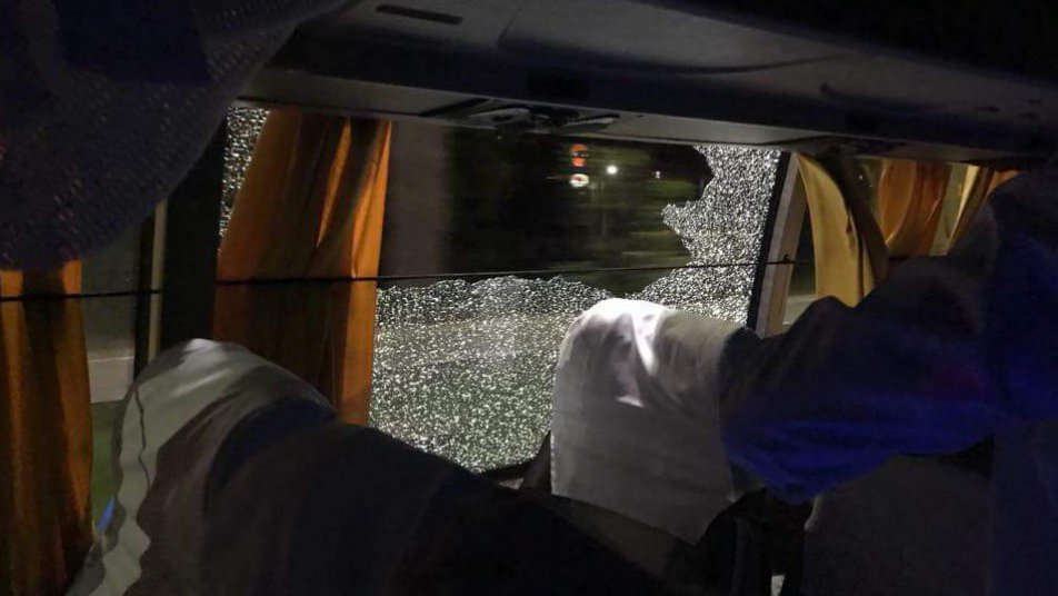 australian team bus hit by stone in guwahati 12503 Australian team bus hit by stone in Guwahati