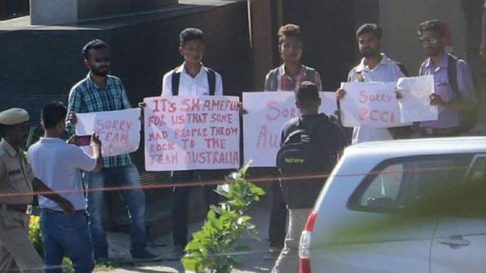 cricket fans in guwahati apologize for attack on australian team bus 12527 Cricket fans in Guwahati apologize for attack on Australian team bus