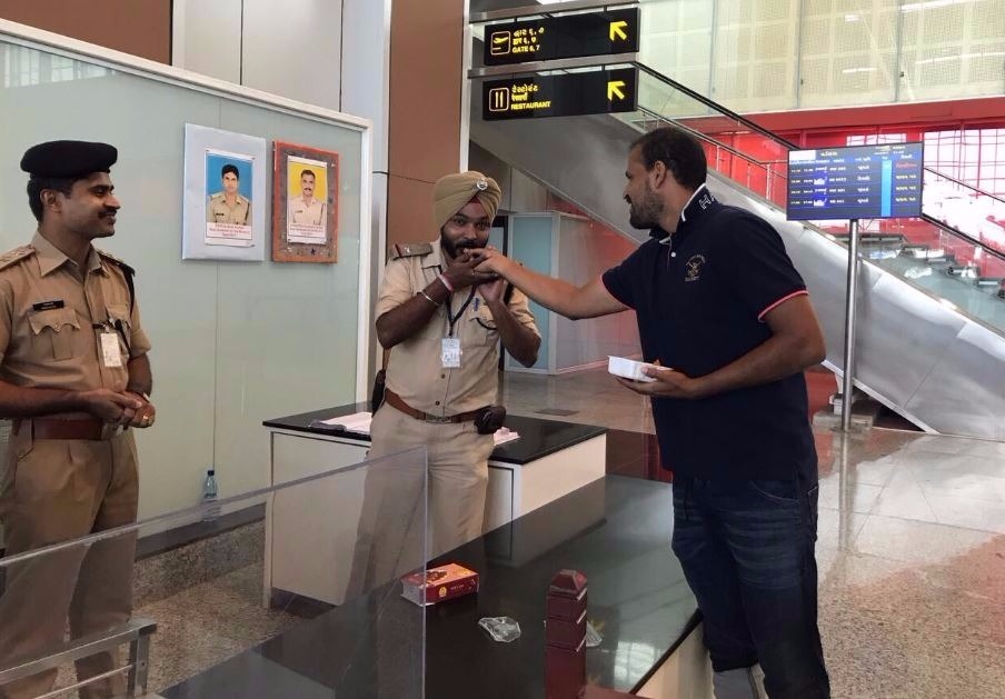 Yusuf Pathan celebrates Diwali with CISF jawans