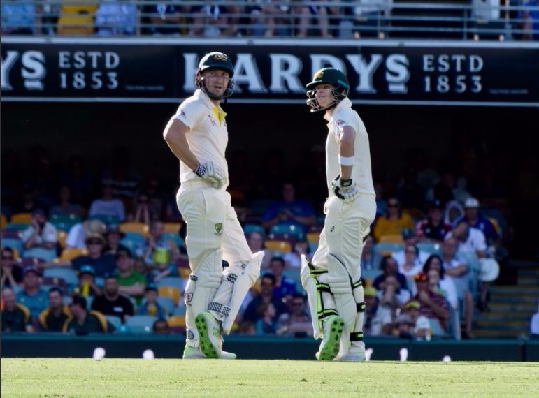 Smith fights for Australia after top order collapse